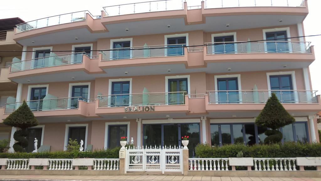 Enalion Lejlighedshotel Olympiakí Aktí Eksteriør billede